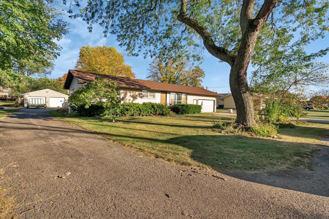 515 4th St., Earlville, IL 60518