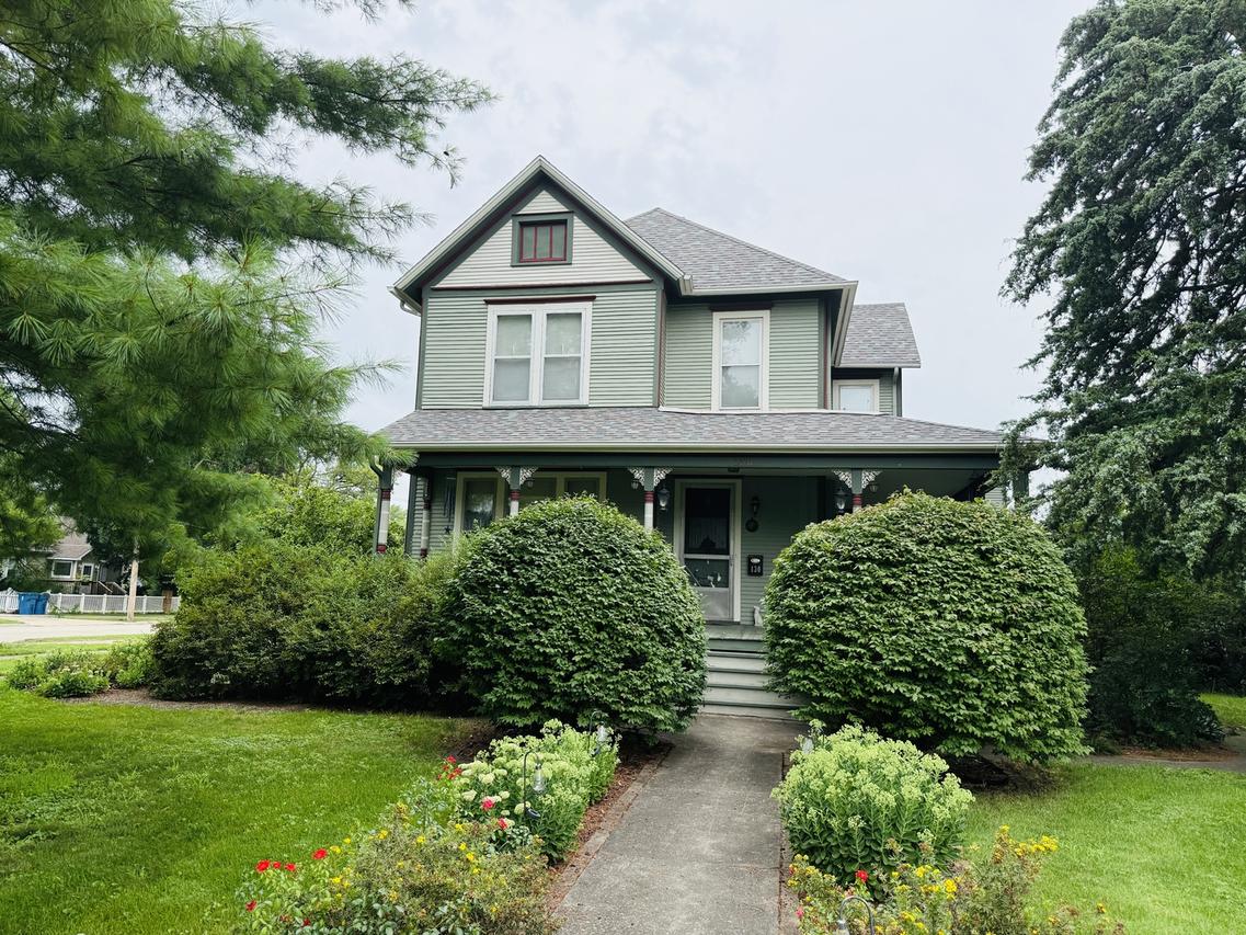 130 W Waupansie St., Dwight, IL 60420