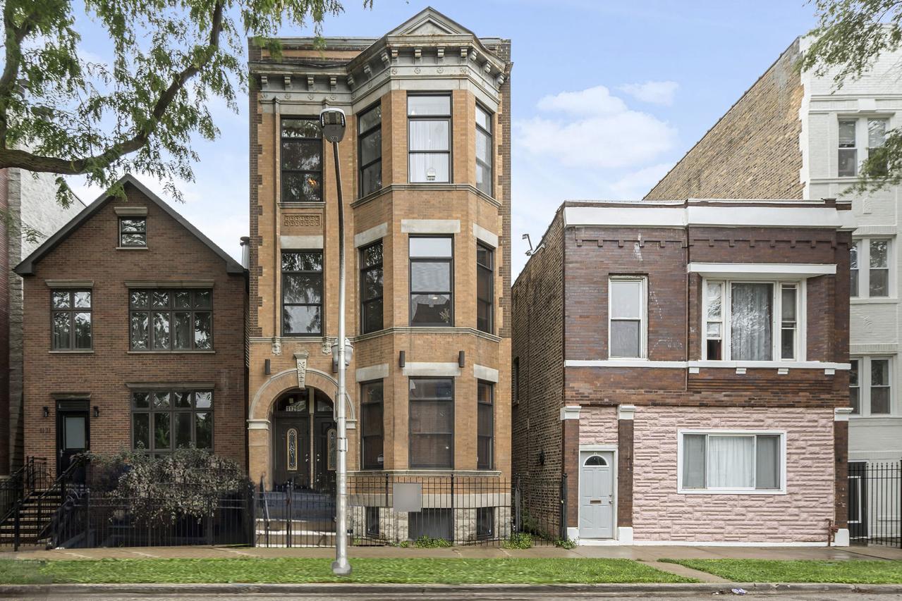 1129 N Mozart Ave. #1, Chicago, IL 60622