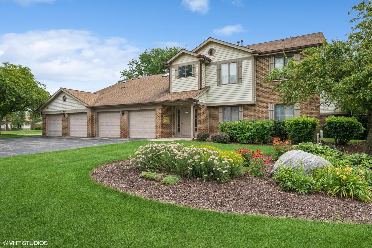 4141 N Pheasant Trail Ct. #1, Arlington Heights, IL 60004