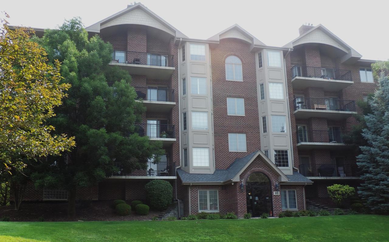6655 S Cass Ave. #5D, Westmont, IL 60559