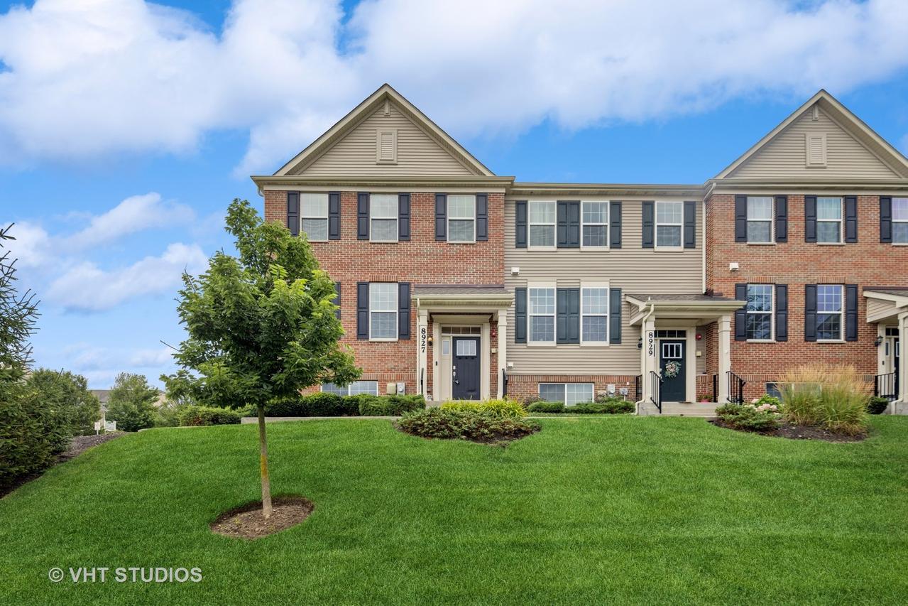 8927 Disbrow St., Huntley, IL 60142