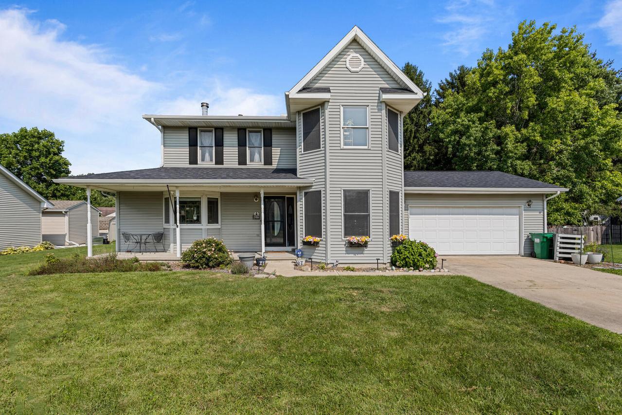 409 Valley Dr., Mahomet, IL 61853