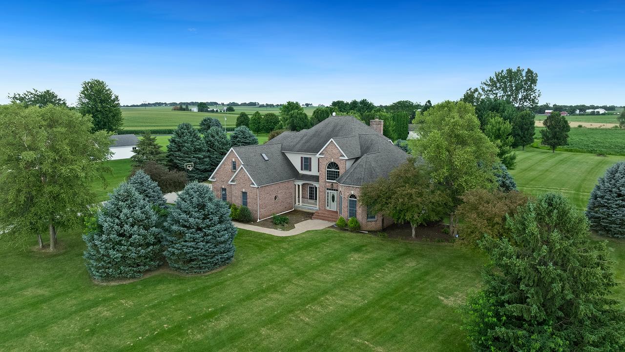 30915 Tanner Dr., Sterling, IL 61081