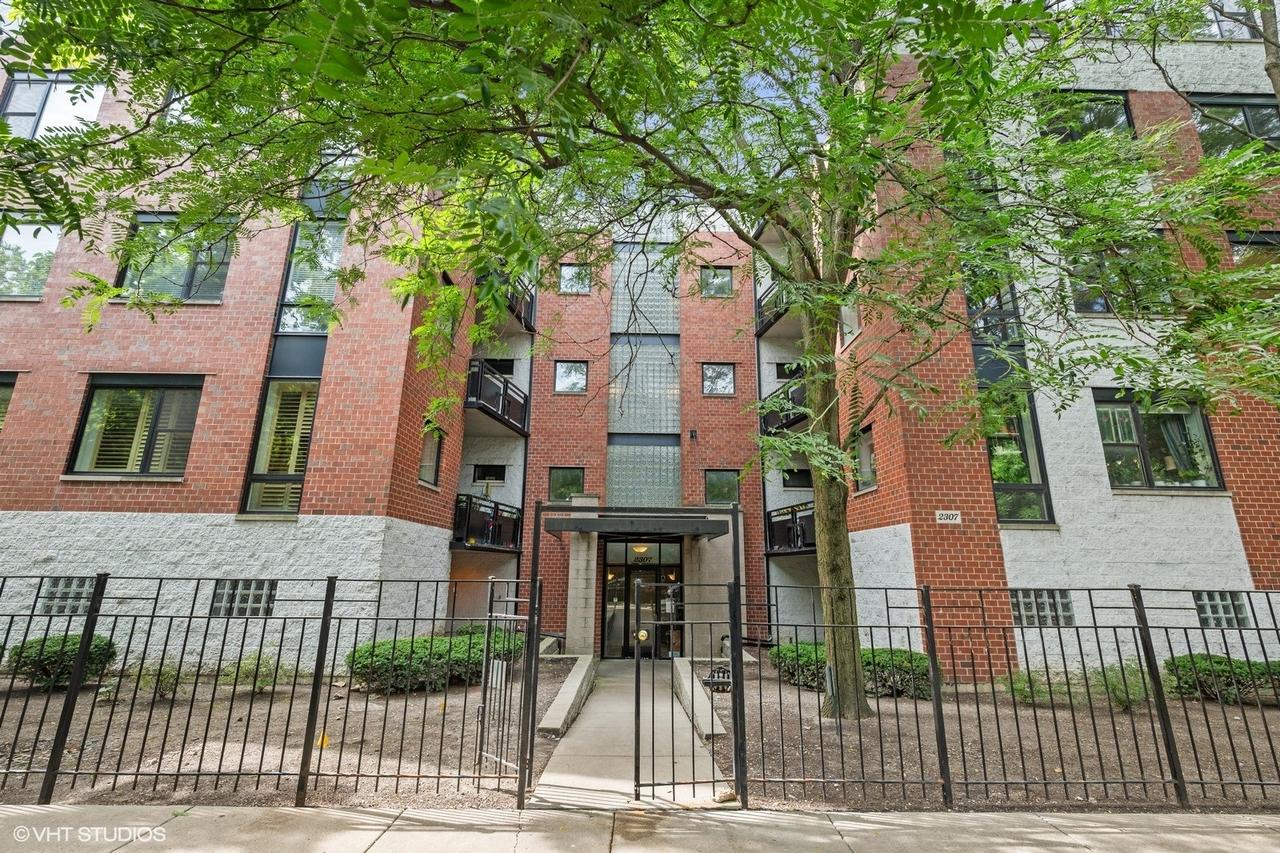 2307 W Wolfram St. #515, Chicago, IL 60618