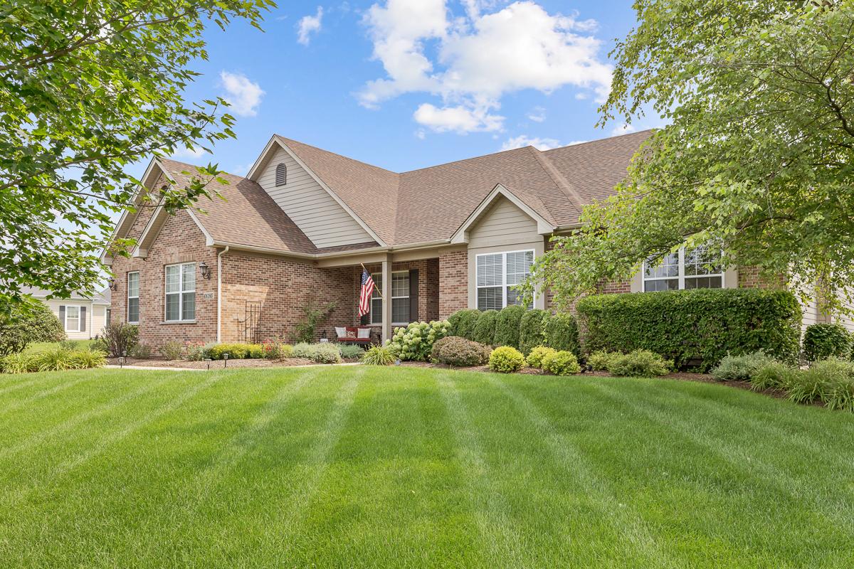 6N185 Autumn Ln., St. Charles, IL 60175