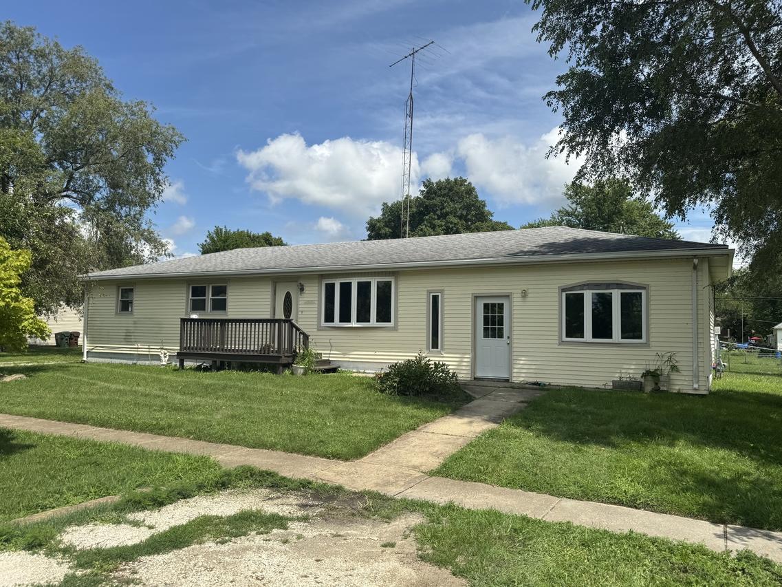 255 N Main St., Clifton, IL 60927