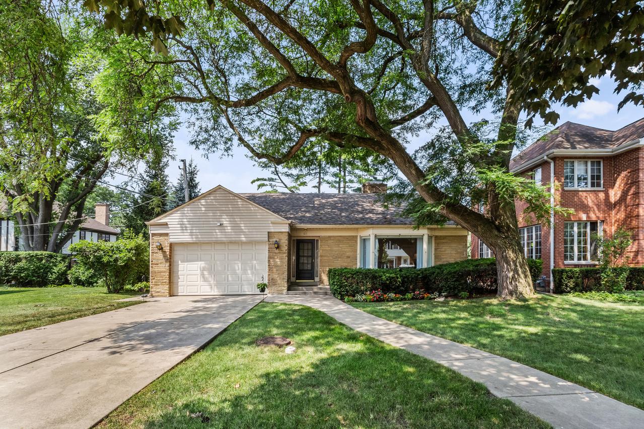 611 East Ave., Park Ridge, IL 60068