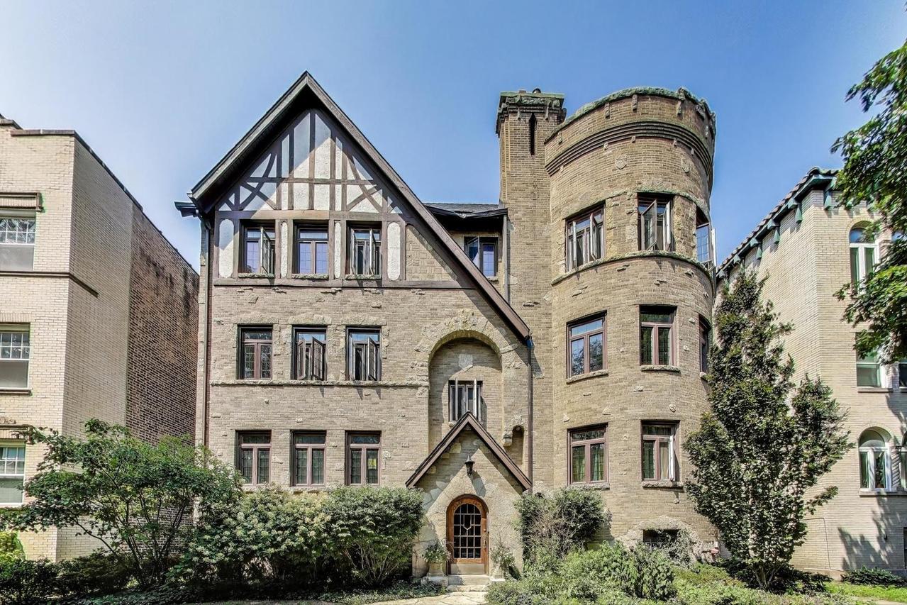 2322 W Farwell Ave. #1W, Chicago, IL 60645