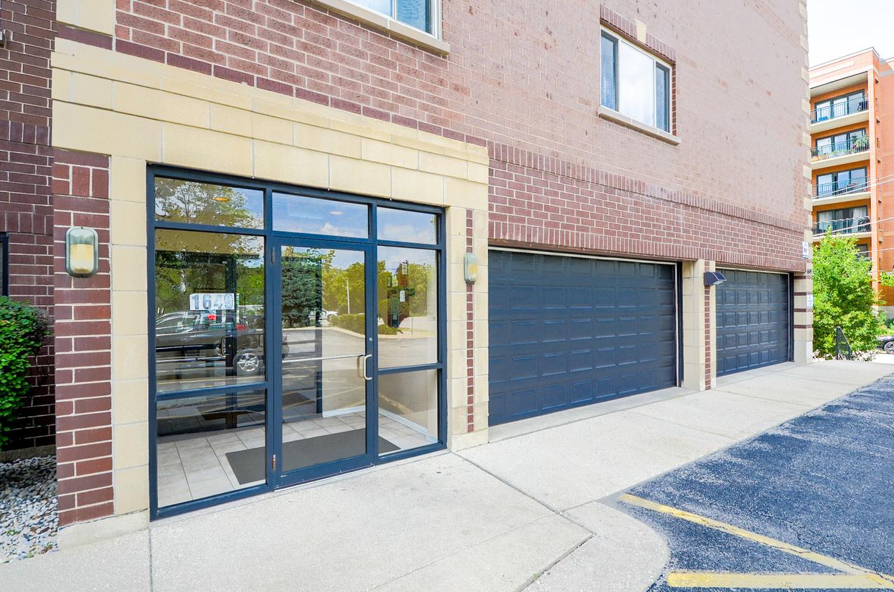 1649 Ashland Ave. #501, Des Plaines, IL 60016