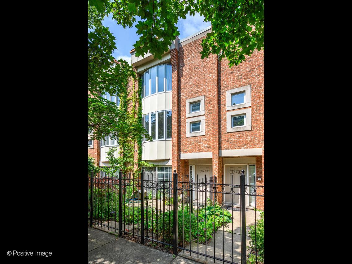 5436 S Ellis Ave., Chicago, IL 60615