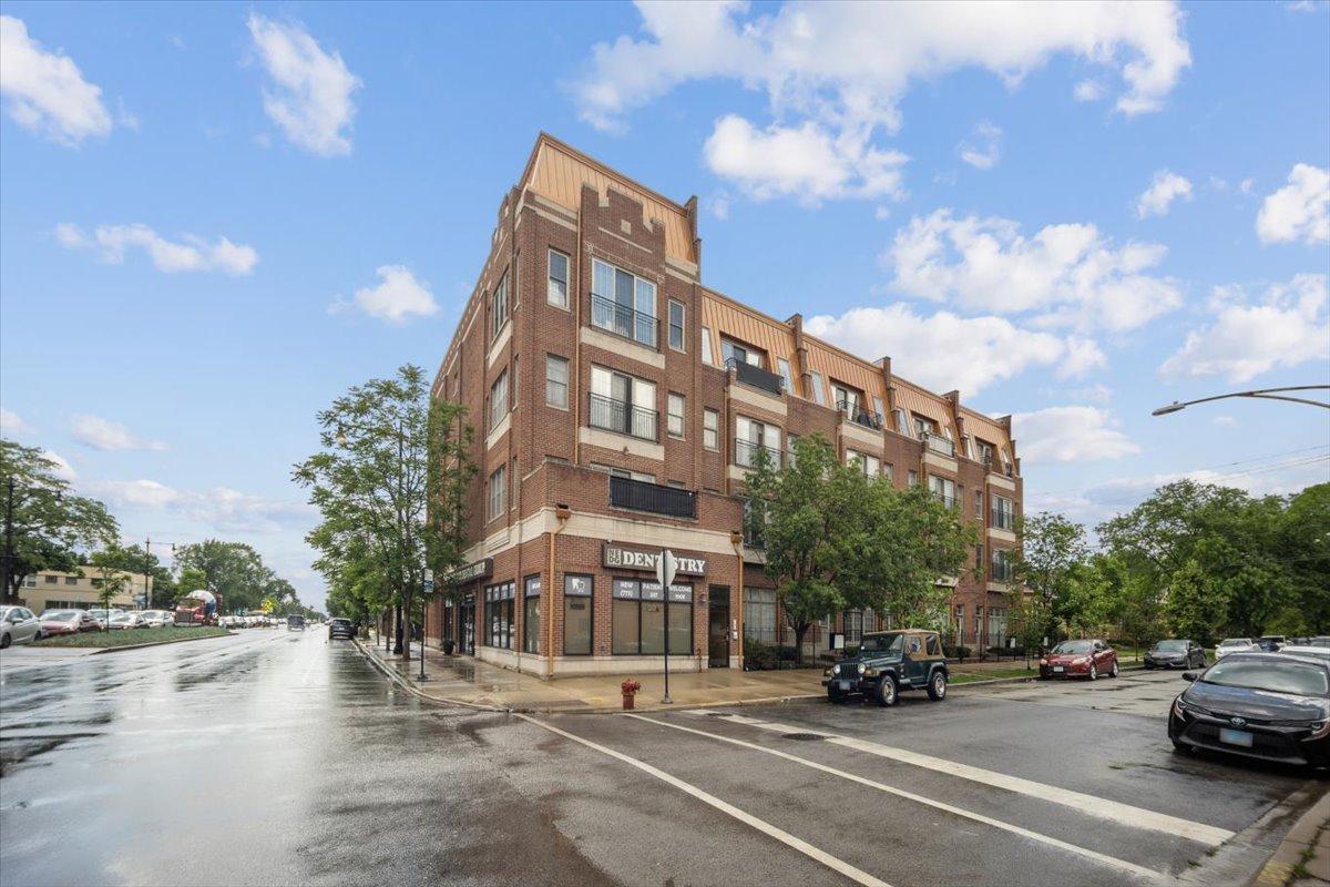 1600 N New England Ave. #4, Chicago, IL 60707