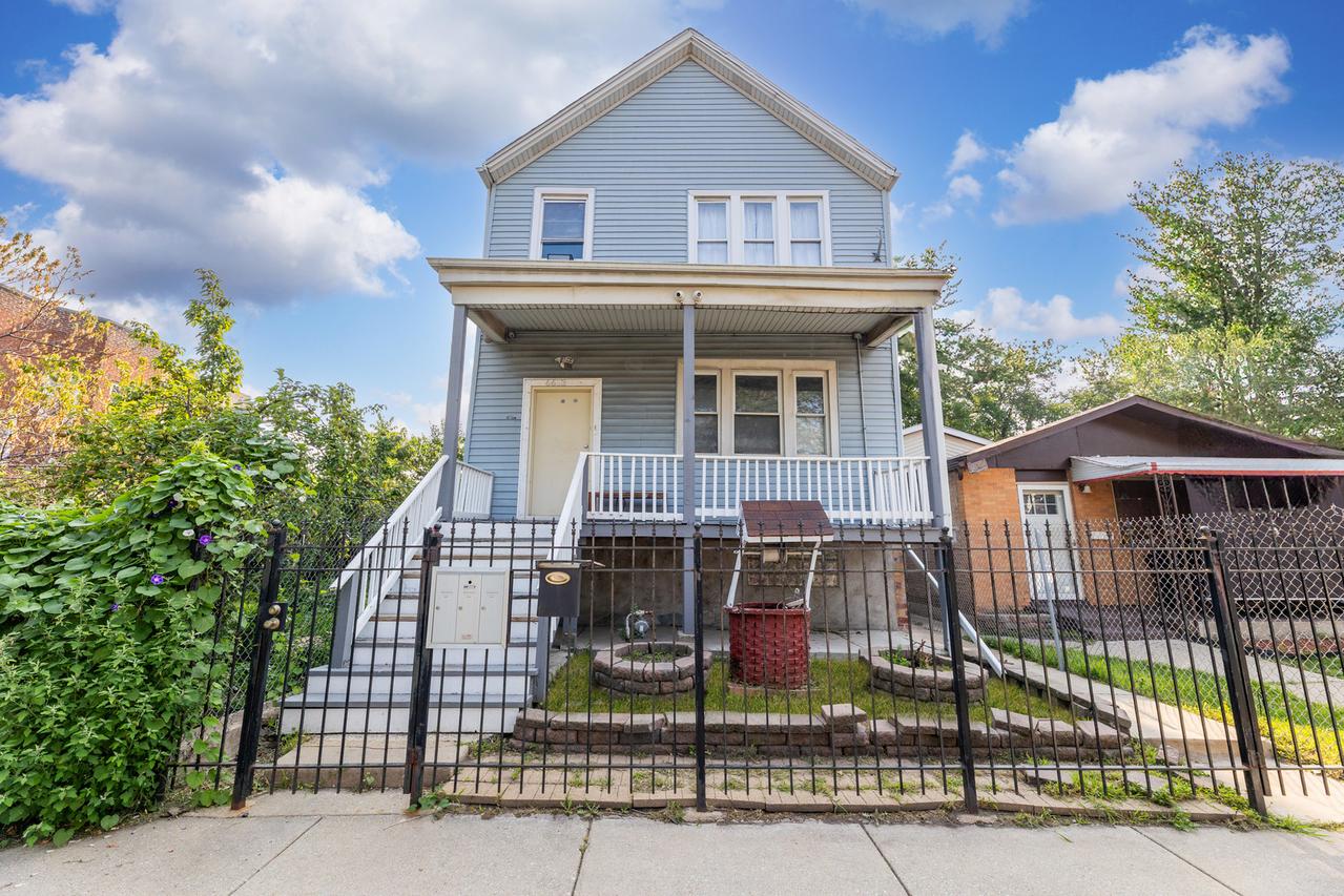 6613 S Justine St., Chicago, IL 60636