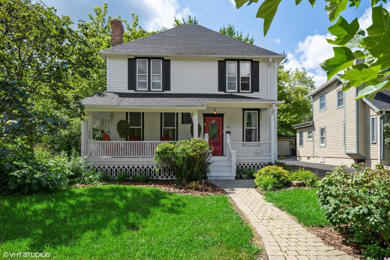 315 W Lincoln Ave., Barrington, IL 60010