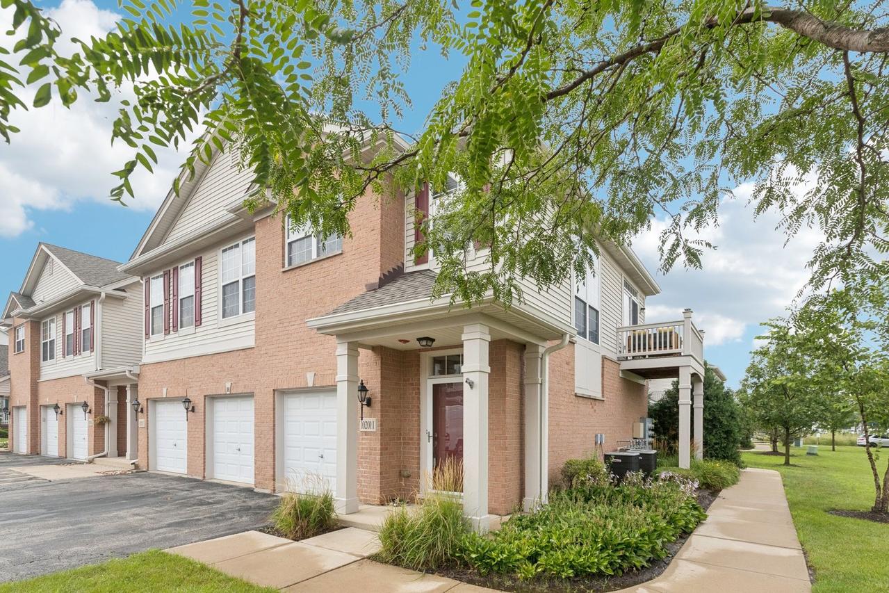 10201 Camden Ln. #1, Bridgeview, IL 60455