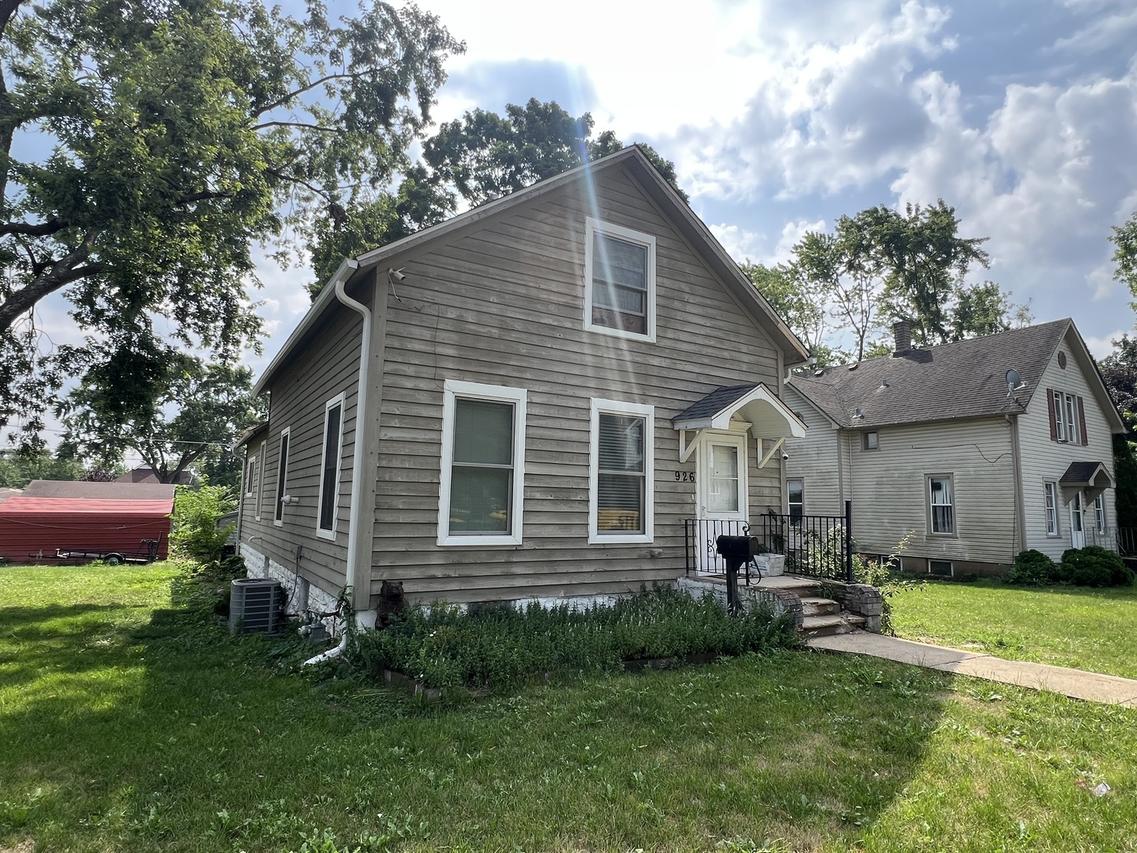 926 N Hickory St., Joliet, IL 60435
