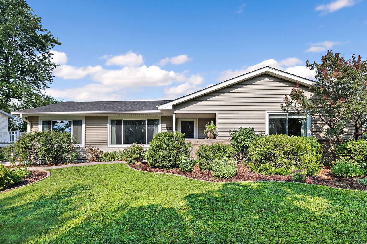 630 Fairview Ln., Schaumburg, IL 60193
