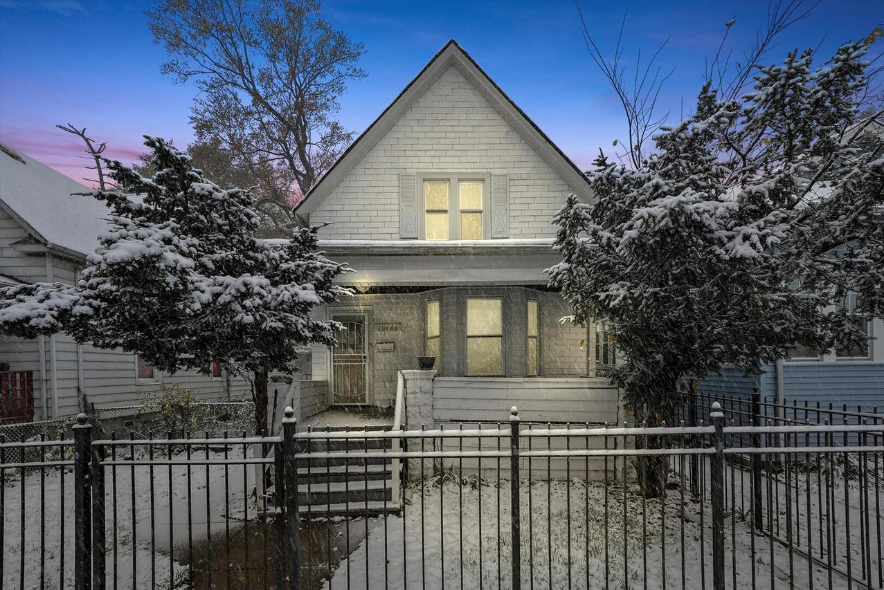 10446 S State St., Chicago, IL 60628