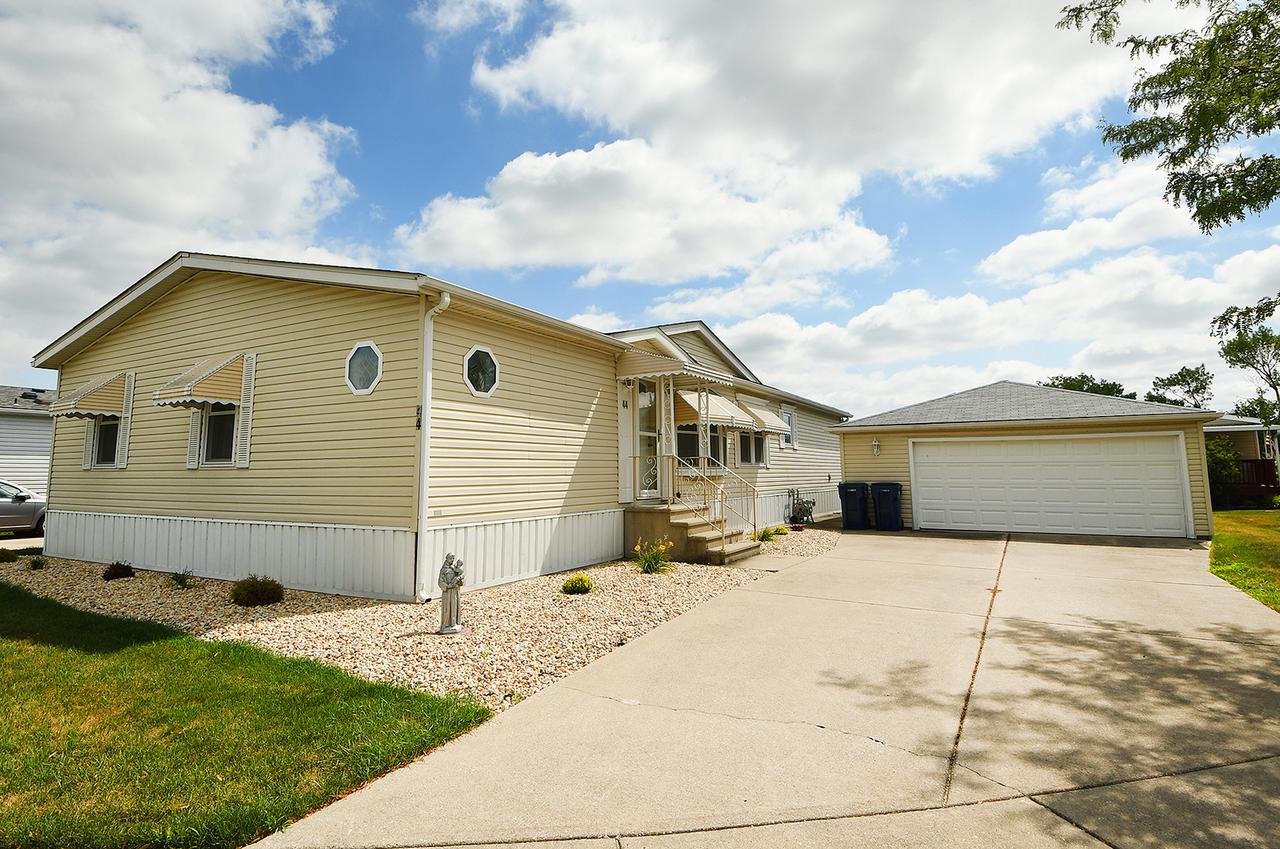 44 Petunia Cir., Matteson, IL 60443