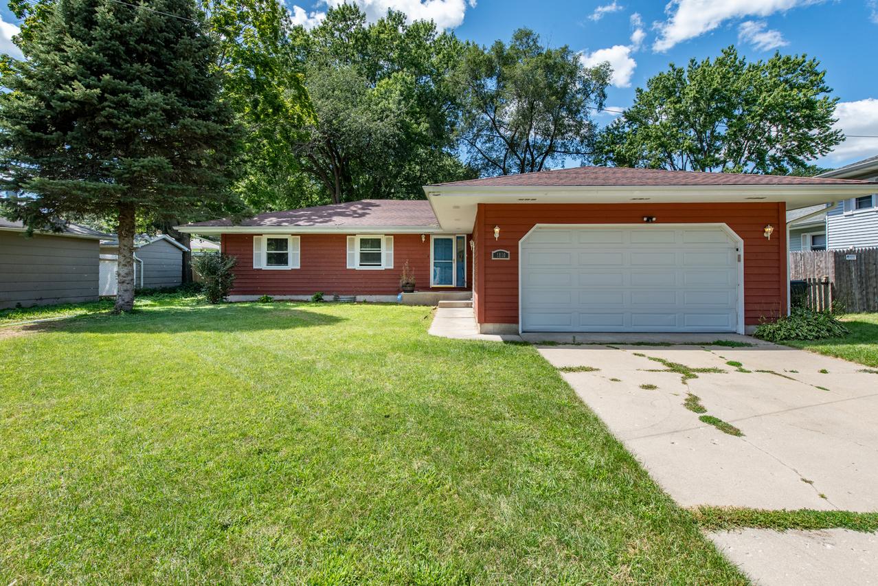 1810 Thompson Ave., Zion, IL 60099
