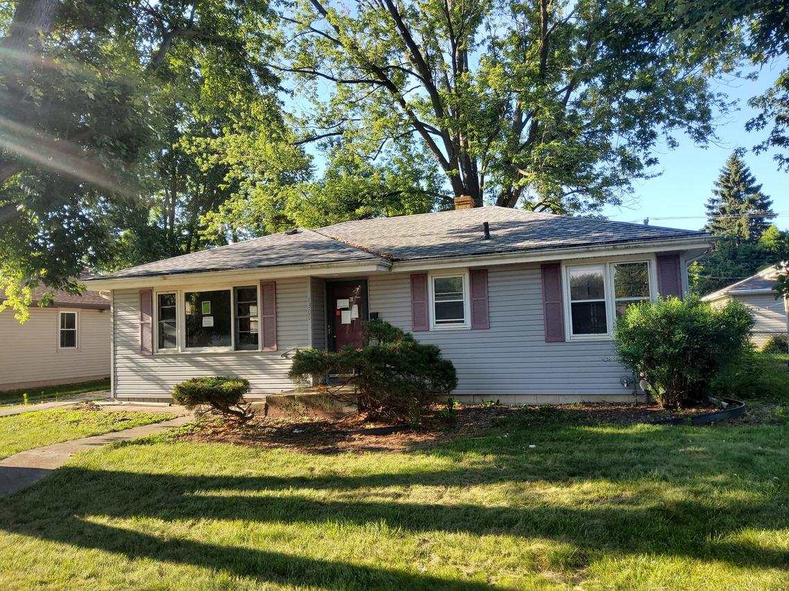 1300 Riverlane Dr., Bradley, IL 60915