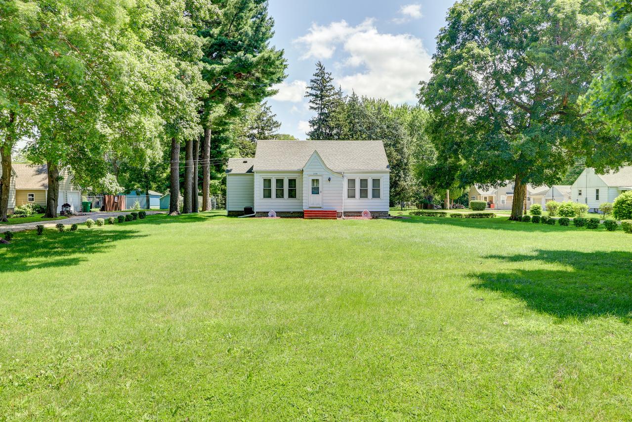 215 Emmons Ave., Rock Falls, IL 61071