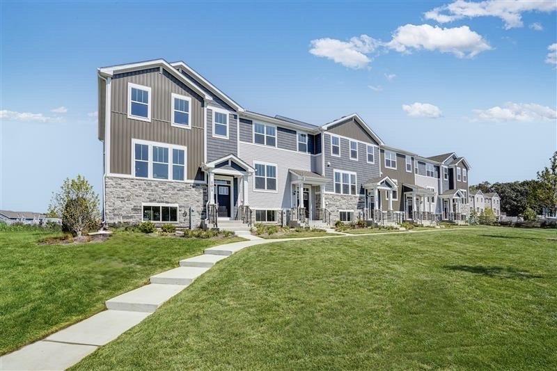 103 Harvest Ln., West Dundee, IL 60118