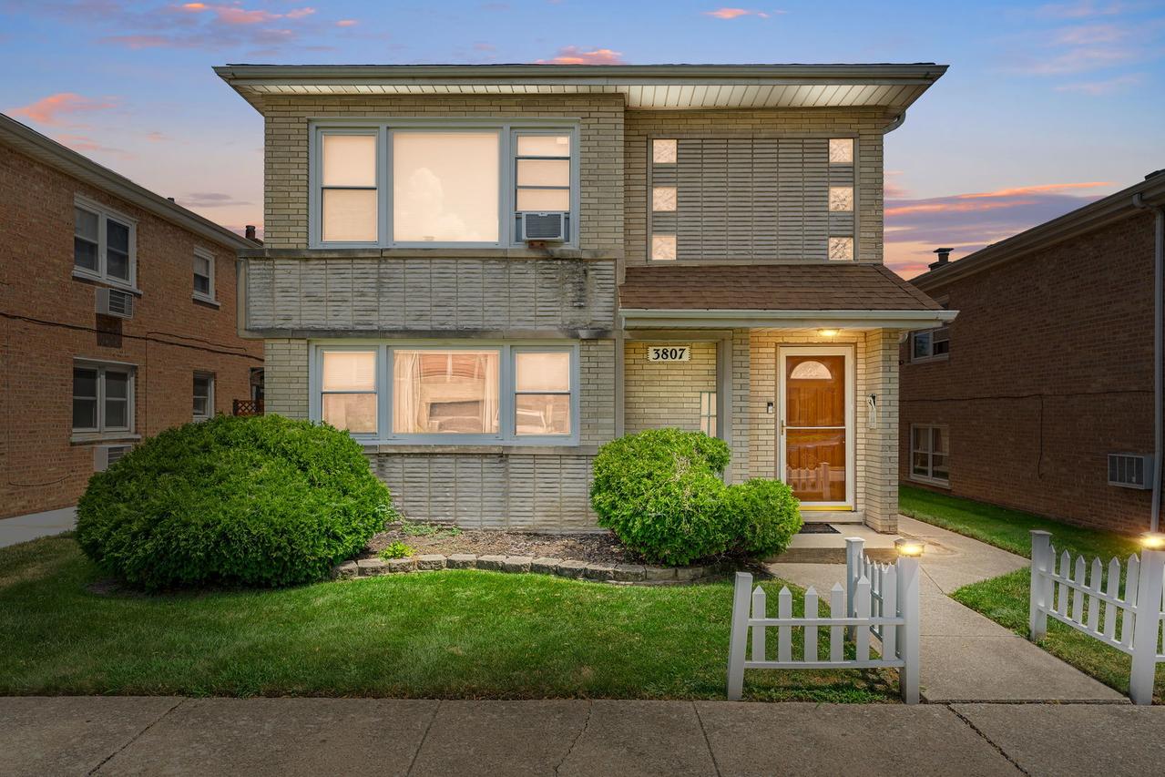 3807 Scoville Ave., Berwyn, IL 60402
