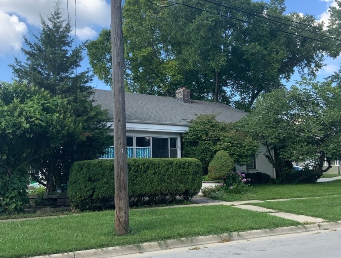 552 Orange St., Elgin, IL 60123