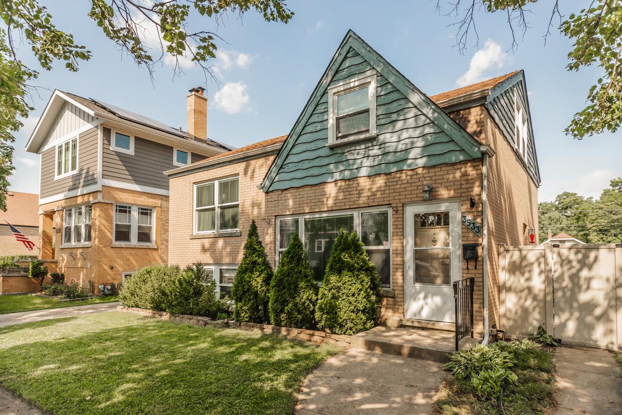 3533 Prairie Ave., Brookfield, IL 60513