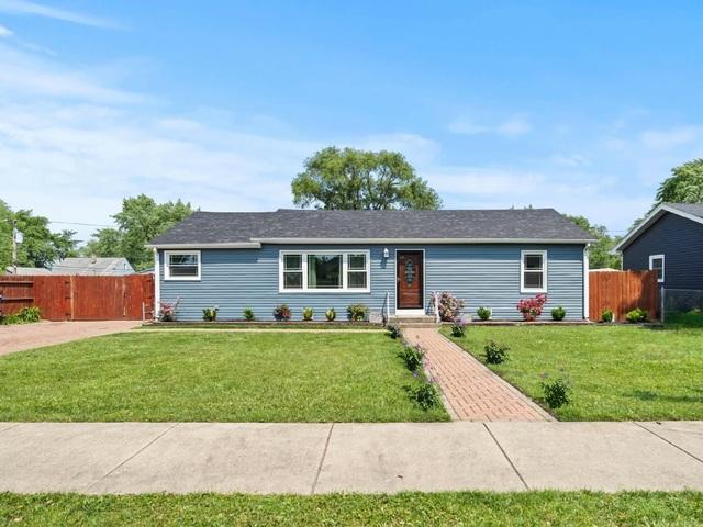 7937 Lotus Ave., Burbank, IL 60459