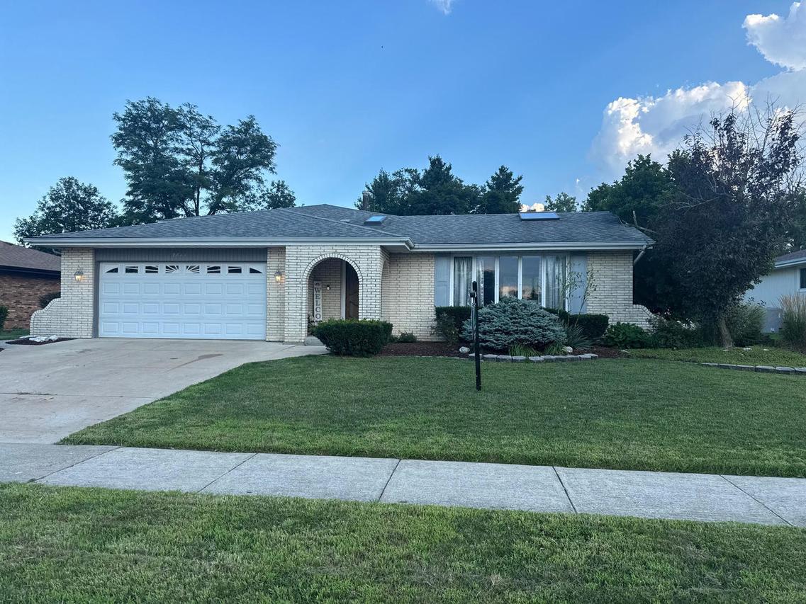 8841 Briarwood Ln., Orland Park, IL 60462