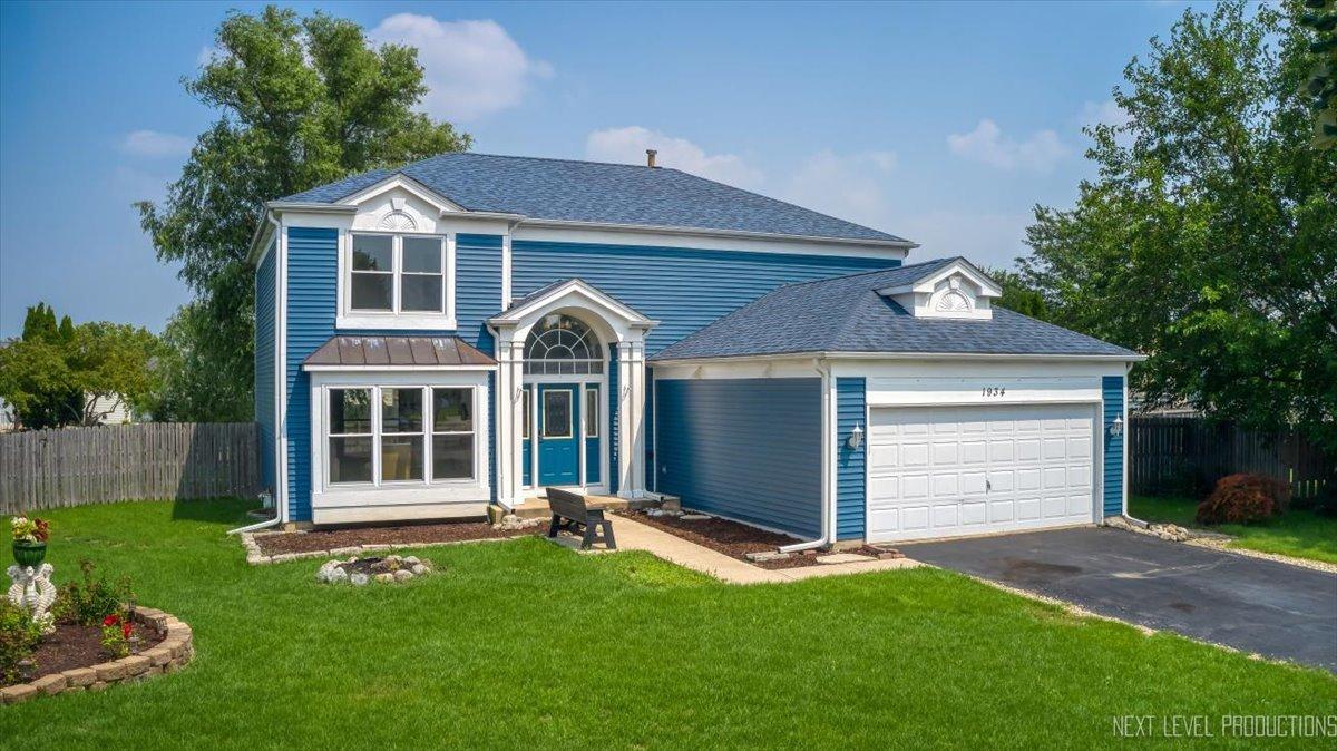 1934 Mission Hills Dr., Elgin, IL 60123