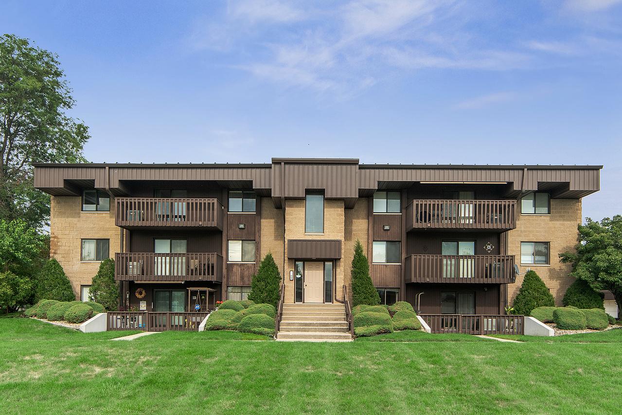 107 Caterpillar Dr. #3D, Joliet, IL 60436