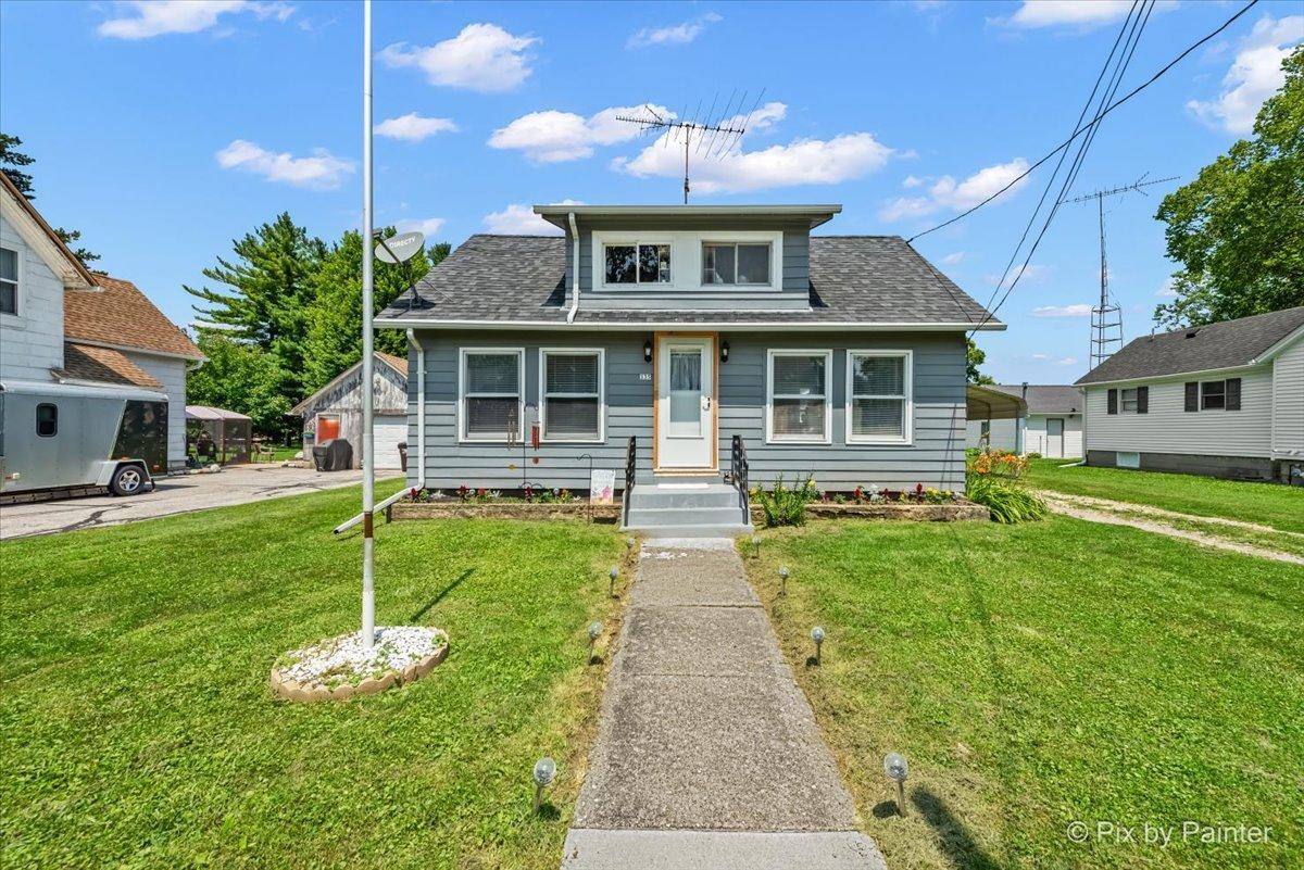 335 E Ogden St., Capron, IL 61012