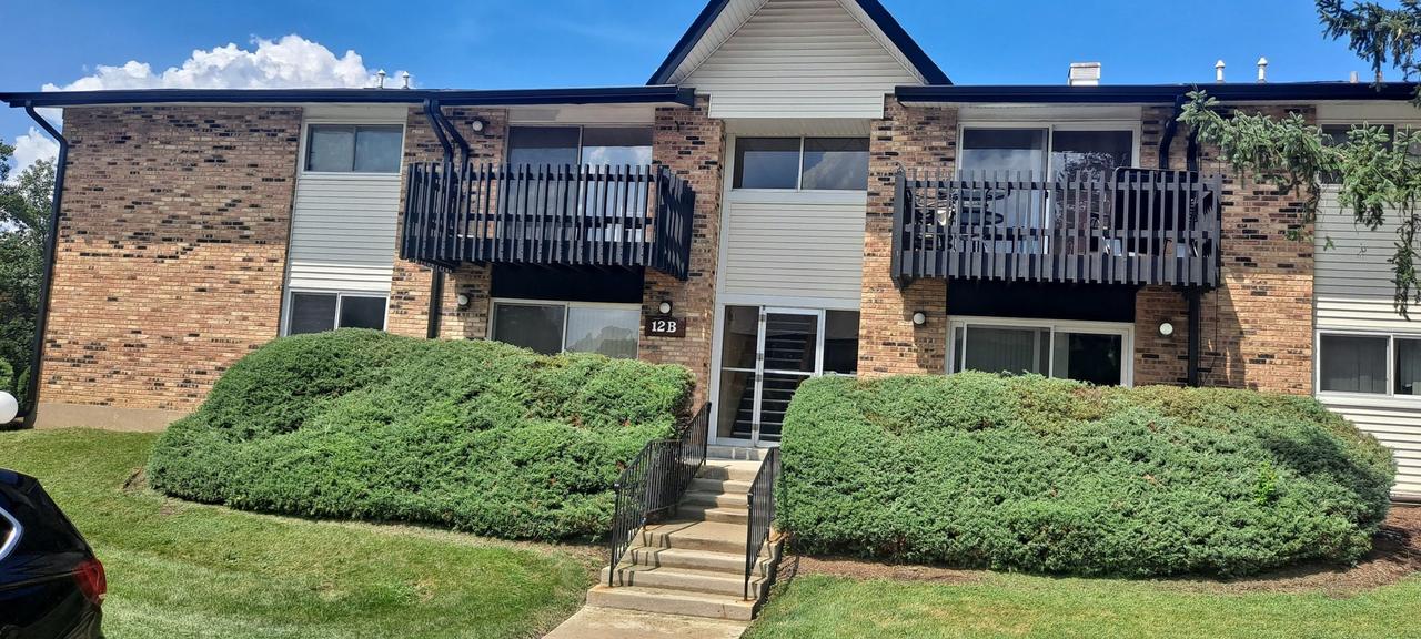 12B Kingery Quarter Rd. #108, Willowbrook, IL 60527