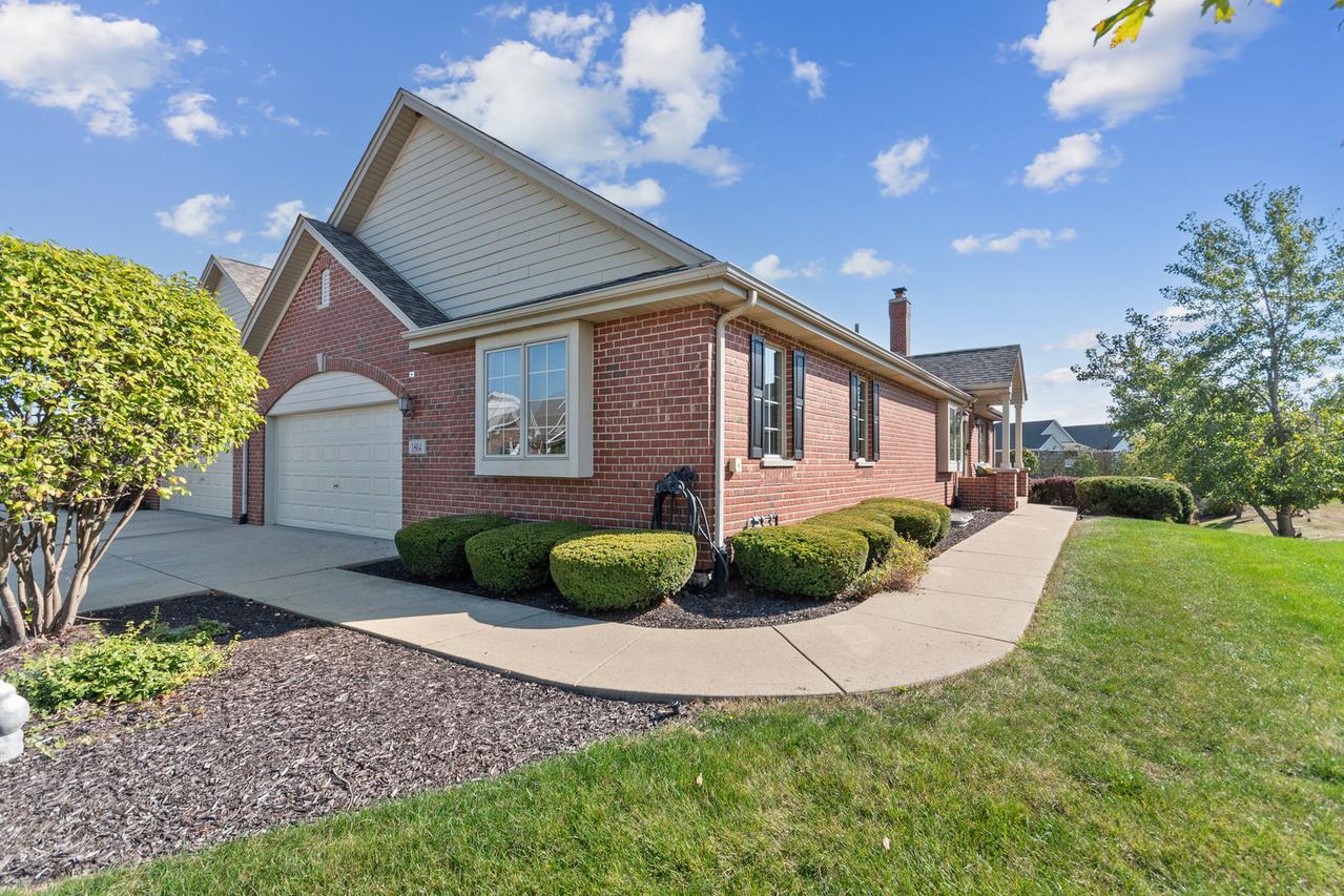 1864 Glenlake Dr., New Lenox, IL 60451