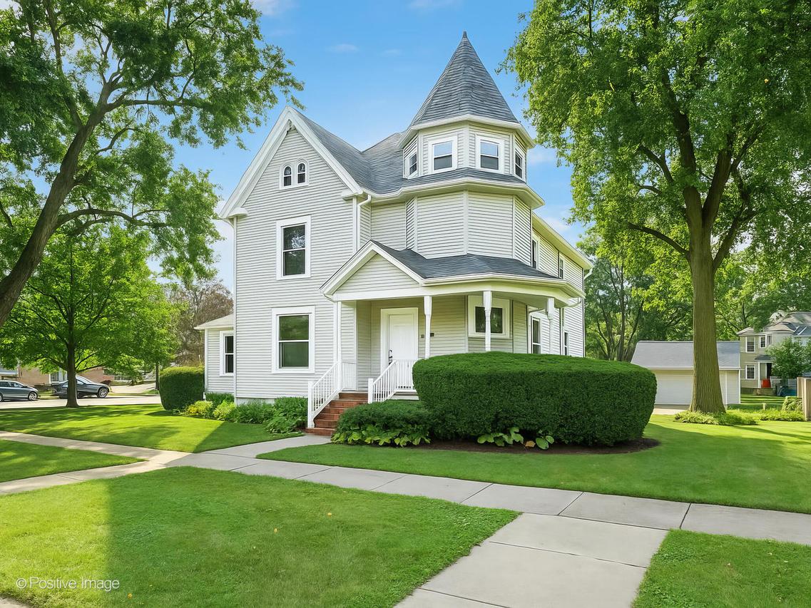 240 Chicago St., West Chicago, IL 60185