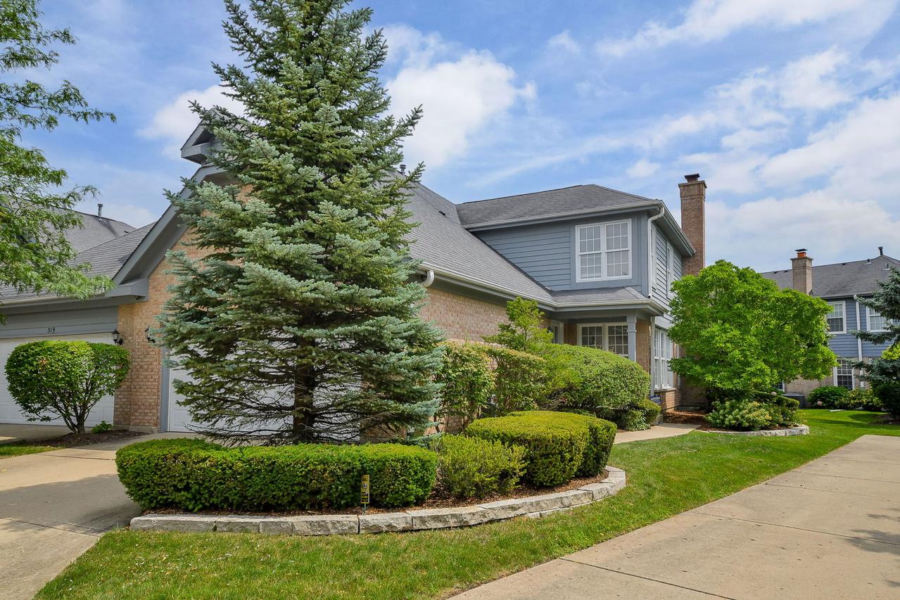 317 Lynwood Cir., Bloomingdale, IL 60108