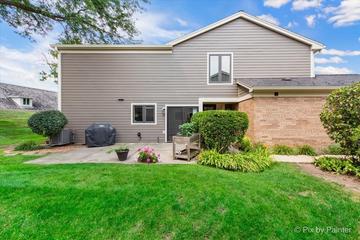 1520 Loatonia Ct., Libertyville, IL 60048