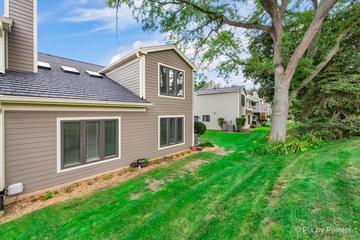 1520 Loatonia Ct., Libertyville, IL 60048