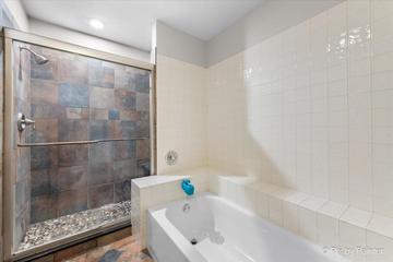 1520 Loatonia Ct., Libertyville, IL 60048