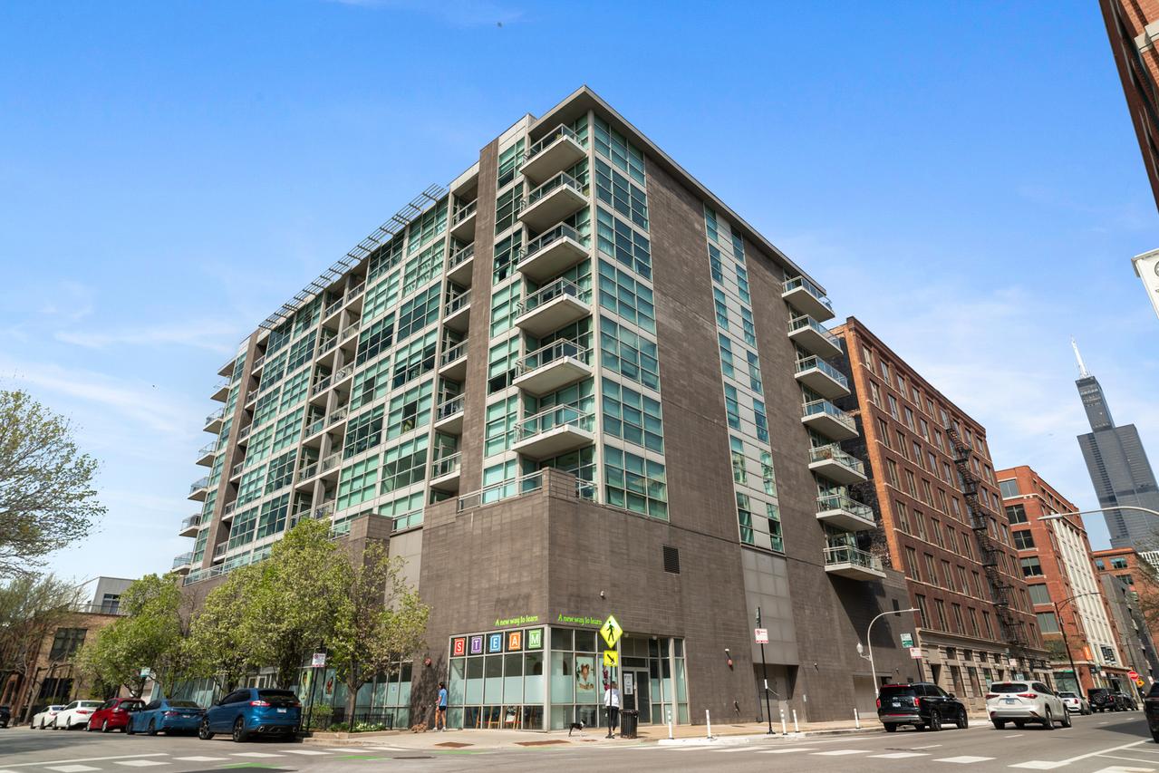 225 S Sangamon St. #802, Chicago, IL 60607