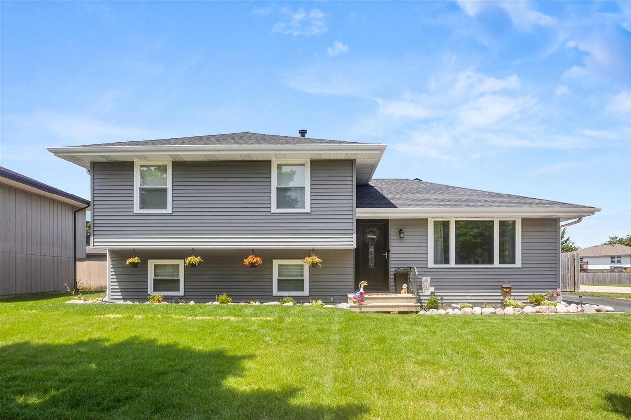 2409 Ruth Fitzgerald Dr., Plainfield, IL 60586