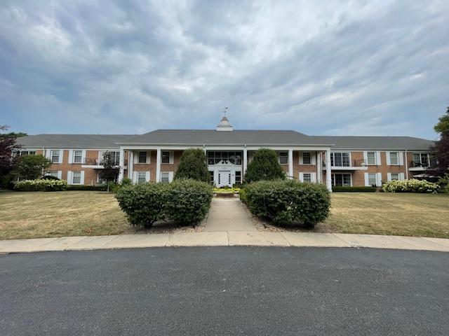 3001 Heritage Dr. #208, Joliet, IL 60435