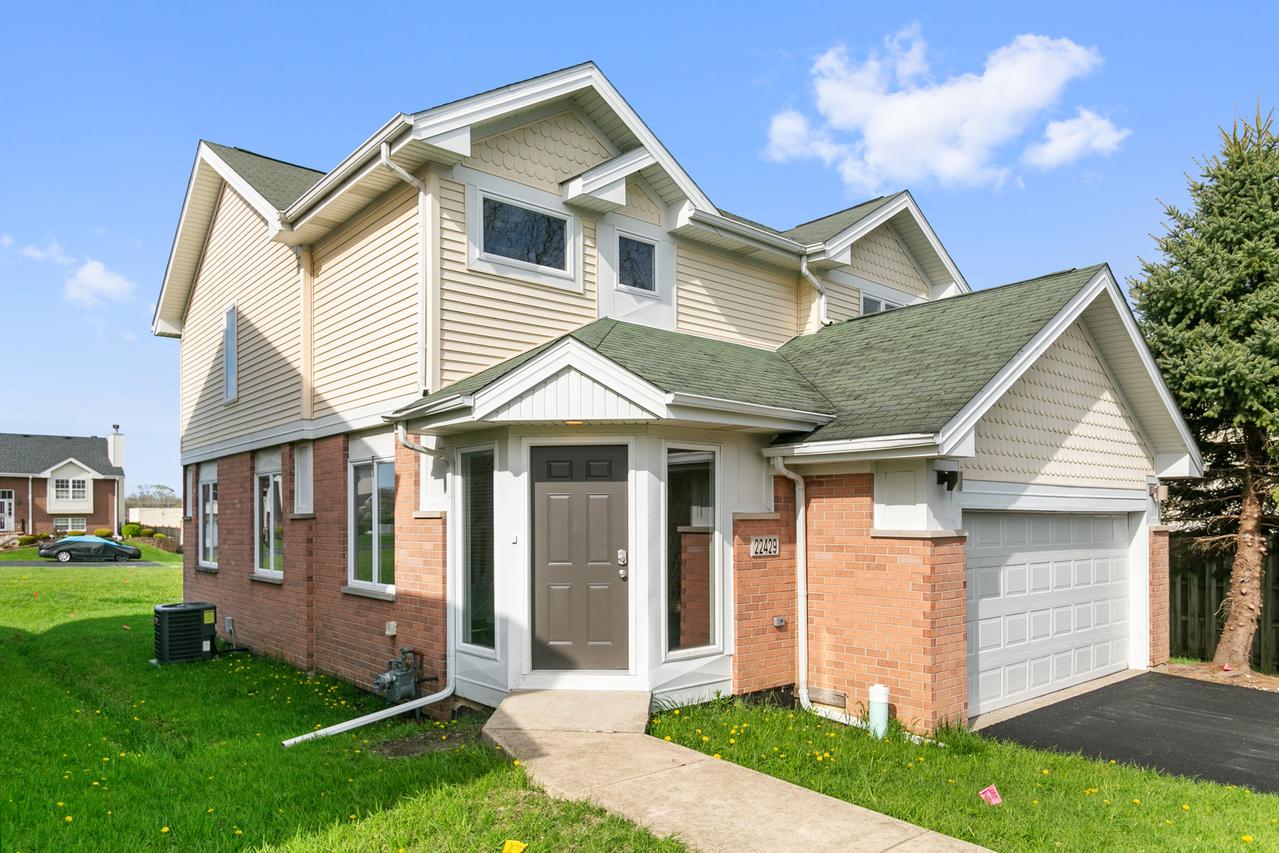 22429 Karlov Ave., Richton Park, IL 60471