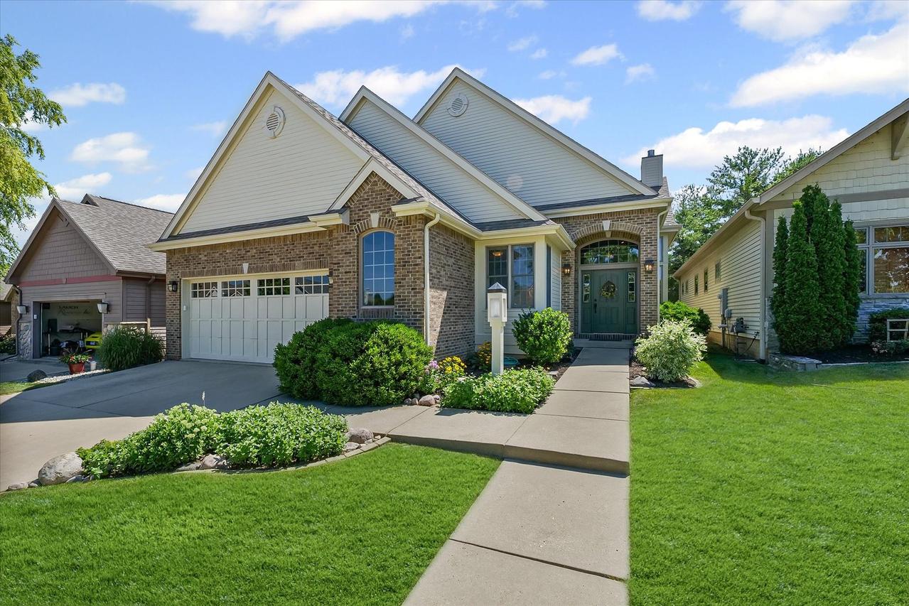 2512 Prairieridge Pl., Champaign, IL 61822