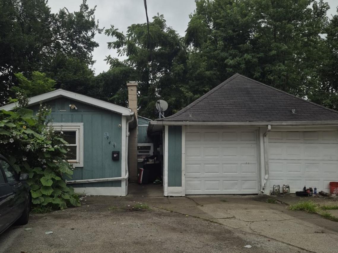 949 E Benton St., Aurora, IL 60505