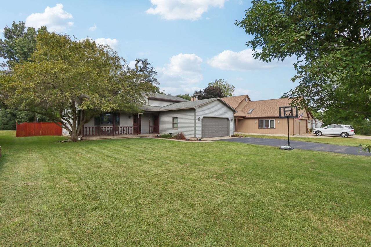 1217 Lakewood Dr., Somonauk, IL 60552