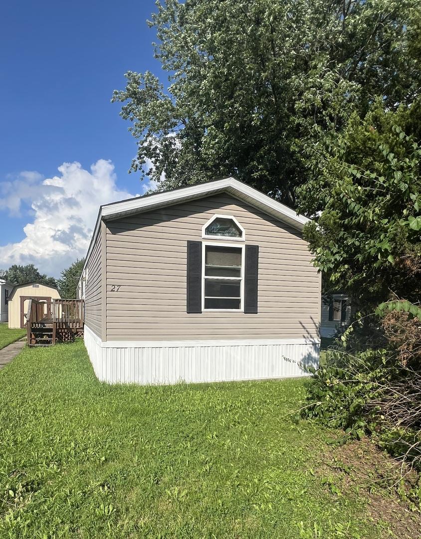 27 Aspen St., Minooka, IL 60447